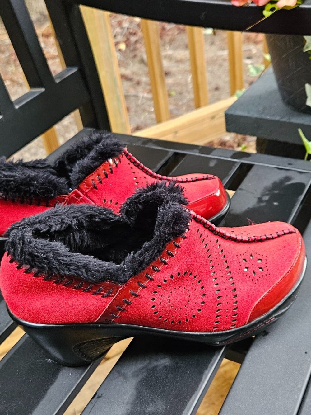 Jambu Capri Sport Wedge clogs in red suede and patent Sz 7